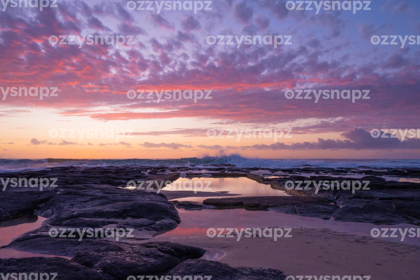 ozzysnapz_221337_low Stock photo of a peaceful morning at Shelly Beach Rock Pool in East Ballina.